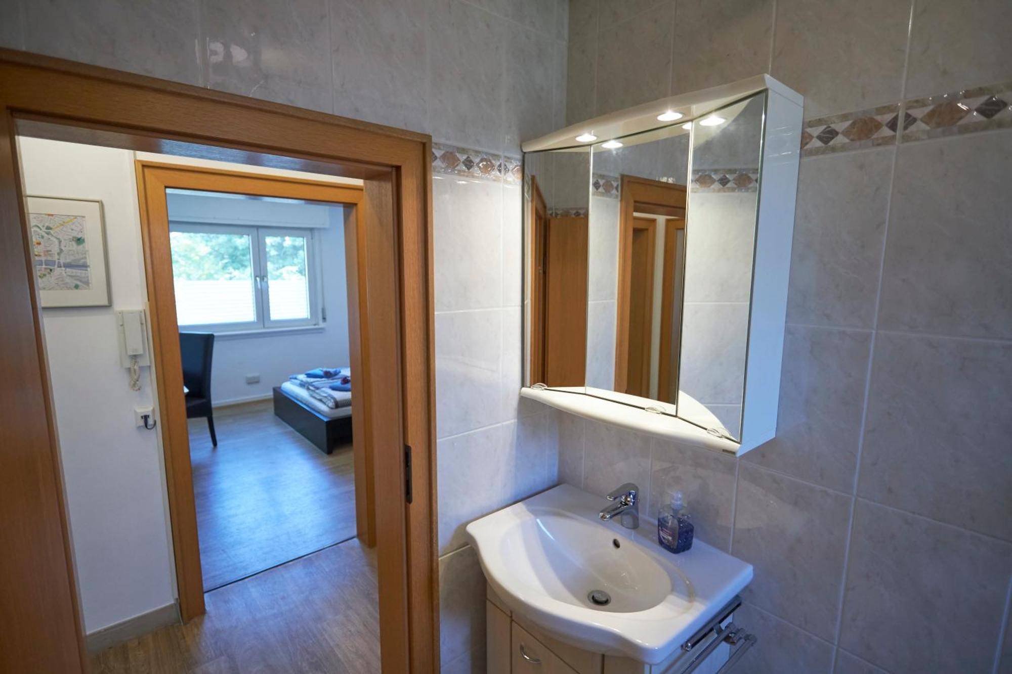 Grosszuegiges Apartment Nahe Frankfurt Rote Warte Bagian luar foto